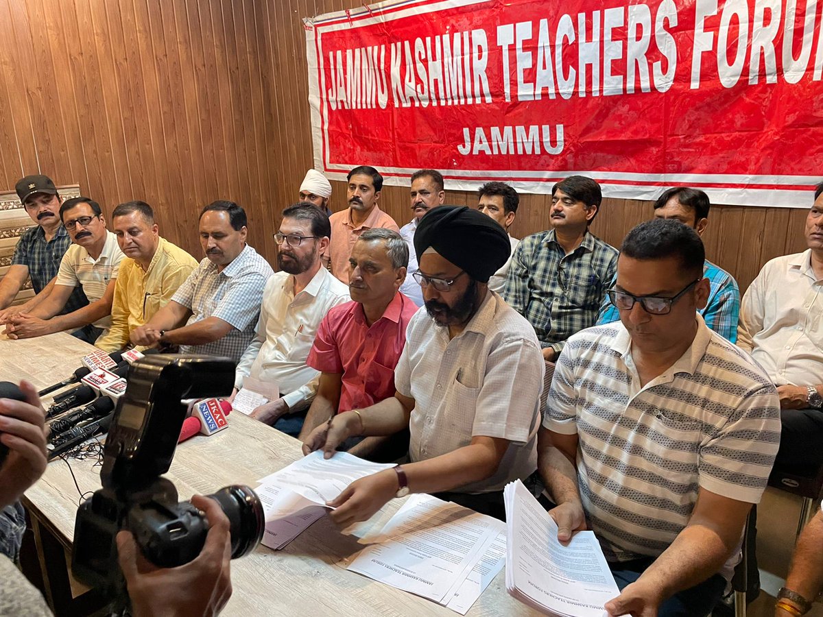 pulse_school's tweet photo. #JKTF highlighted lapses in #ATD 2022 for masters AS - Those positioned within Municipal Limits have been repeated, Many transferred from other districts to Jammu district, Many of Jammu, Sba & Kathua serving outside were left . https://t.co/5g2rTRTp8V