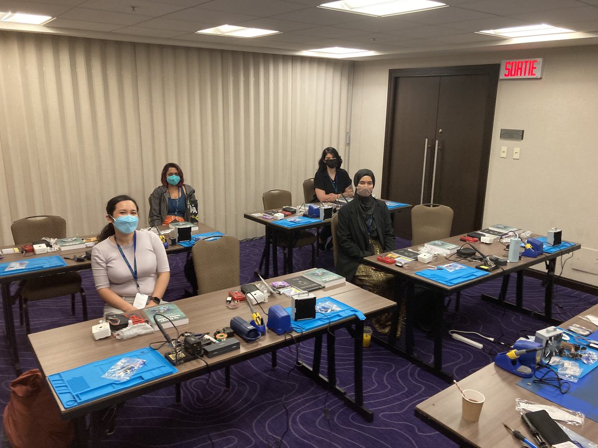 AmnaKMoon's tweet photo. thank you @Blackhoodie_RE and instructors @SynapticRewrite and @_kylma for an awesome hands-on and practical hardware hacking training! Super excited to learn more in this area now 😛 https://t.co/HPjcFD2uwb