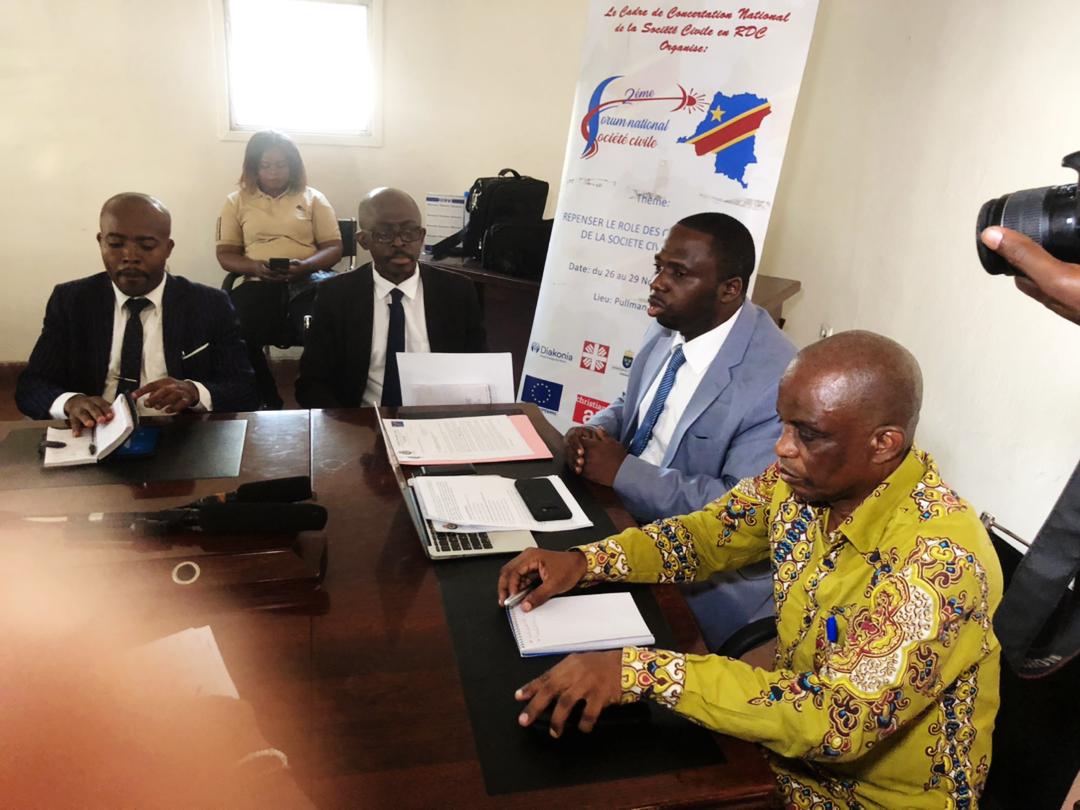 parcsc's tweet photo. @MeBashombe @UEenRDC @fatshi13 Ce vendredi 03 juin 2022 au siege du Cadre de Concertation Nationale de la Societe Civile, dans la vile Kinshasa , la Societe civile a annoncé sa tournée de plaidoyer régional et international pour la Paix en Rdc. https://t.co/23n0QN1Ubc