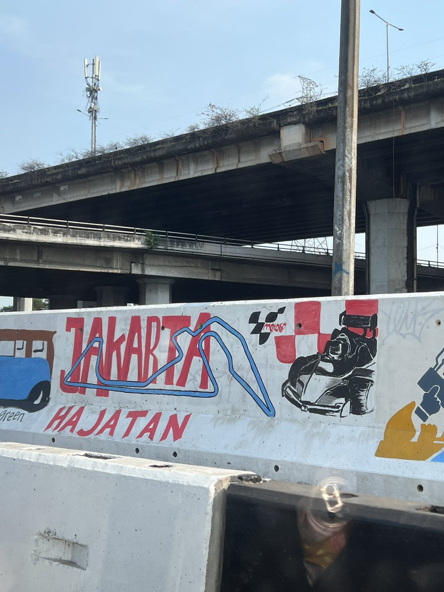 Lambe #RESIN6 tweet media