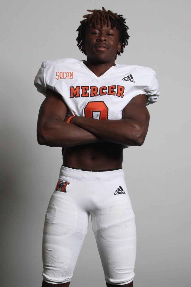 ArthurLeeBrown3's tweet photo. Blessed to receive a Division 1 🅾️ffer from Mercer University… 
RAISE THE BAR‼️‼️ @Bphammontree24 @HocoRecruits @CoachEdwards10 @KoachTaylor @KoachAdams @Drew_Cronic @MercerFootball @HoCoCoachGrace @Coach_Lamp23 @chastain_kelly @CoachSing18  @Ztaisler @MOMINTOFTRUTH @CoachT4L https://t.co/6PgGe9OPET