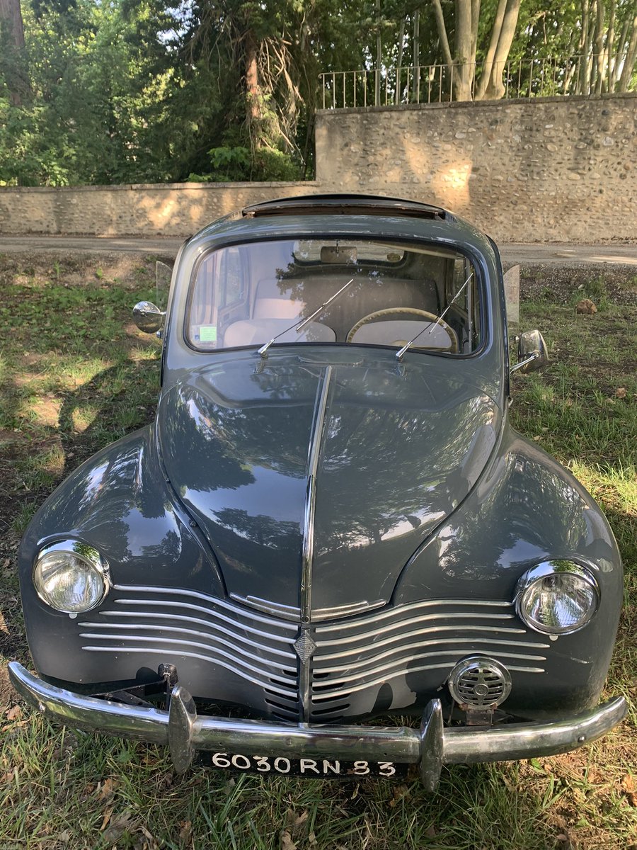 draggi's tweet photo. Avec #LAÏKA sur les traces de Jean GIONO pour un voyage à travers l’Italie🇮🇹 et la #DraggiBTR2022 merci à @Velobileguevin et #MCSLV et aussi à @Chilkootcdp et la mairie de @VilledeManosque pour cette soirée et cette délicieuse soupe aux pistou accompagnée de ses vins locaux ❤️ https://t.co/n518EhAEsY