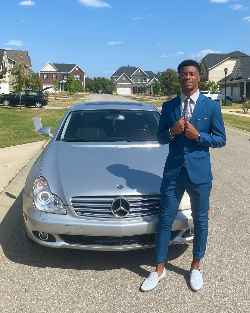 BenLippenSchool's tweet photo. In today's #SeniorSpotlight, we're celebrating Joshua! After graduating, Joshua plans to major in Architecture at Hampton University. Read more in today's FB and Instagram posts! #BLSClassof2022 @_HamptonU https://t.co/YR607UgDMM