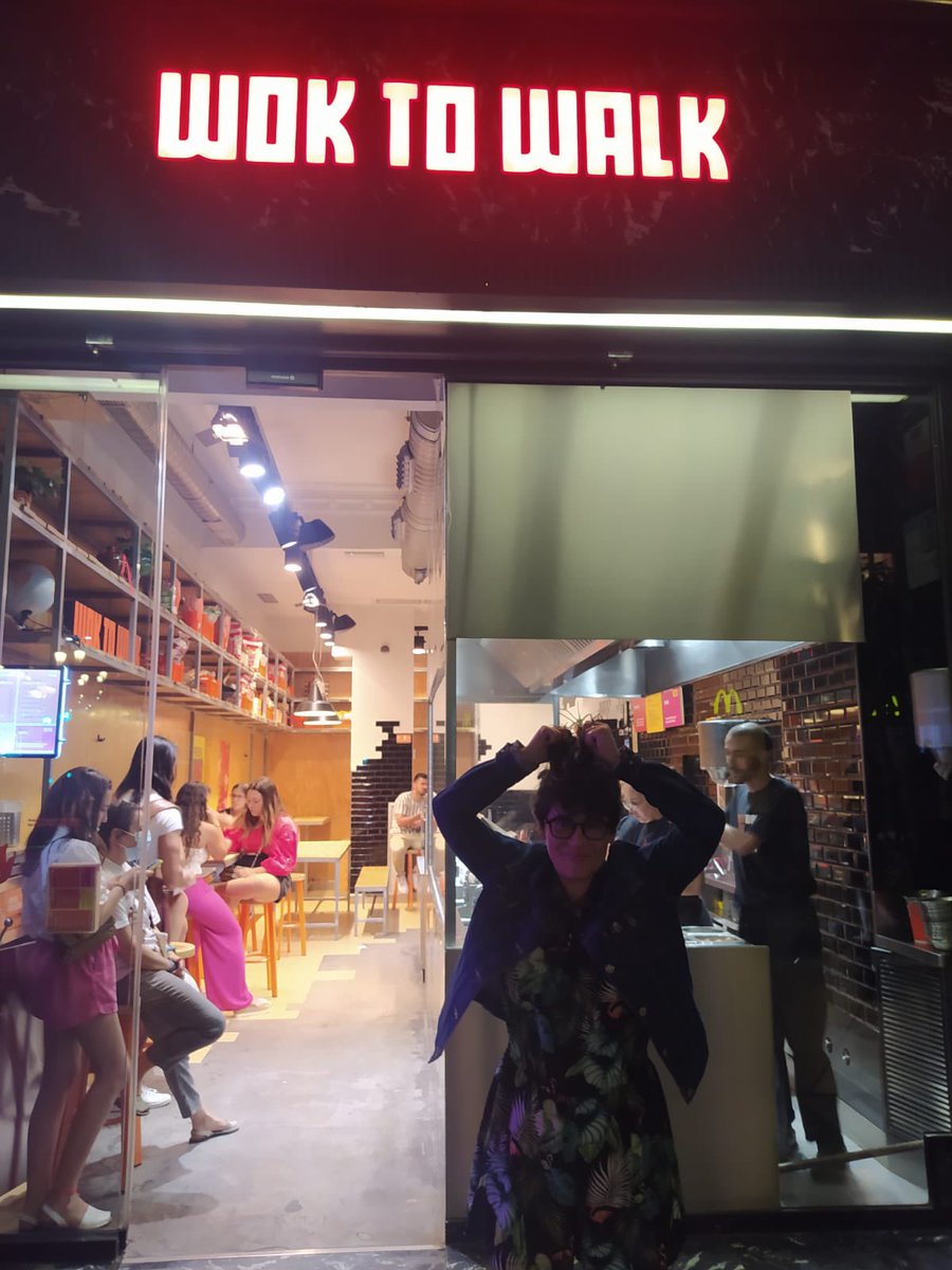 Jurunya's tweet photo. Aquí, desconnectant molt fort.
#customercare
#offmyass https://t.co/PZS2WrYn9O