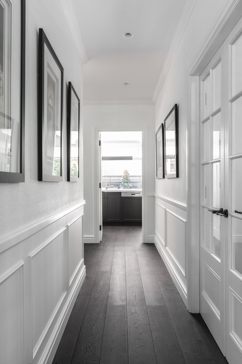 Havwoods_au's tweet photo. We're obsessed with the interplay between dark and light throughout this luxury residence in Mosman, NSW
Want to see how this style would measure up in your home?
https://t.co/25BcaaSQqb
#Havwoods #HallwayGoals #FlooringSpecialists #InteriorDesign #HomeRenovation #WoodThatWorks https://t.co/NHCQhPIT1x