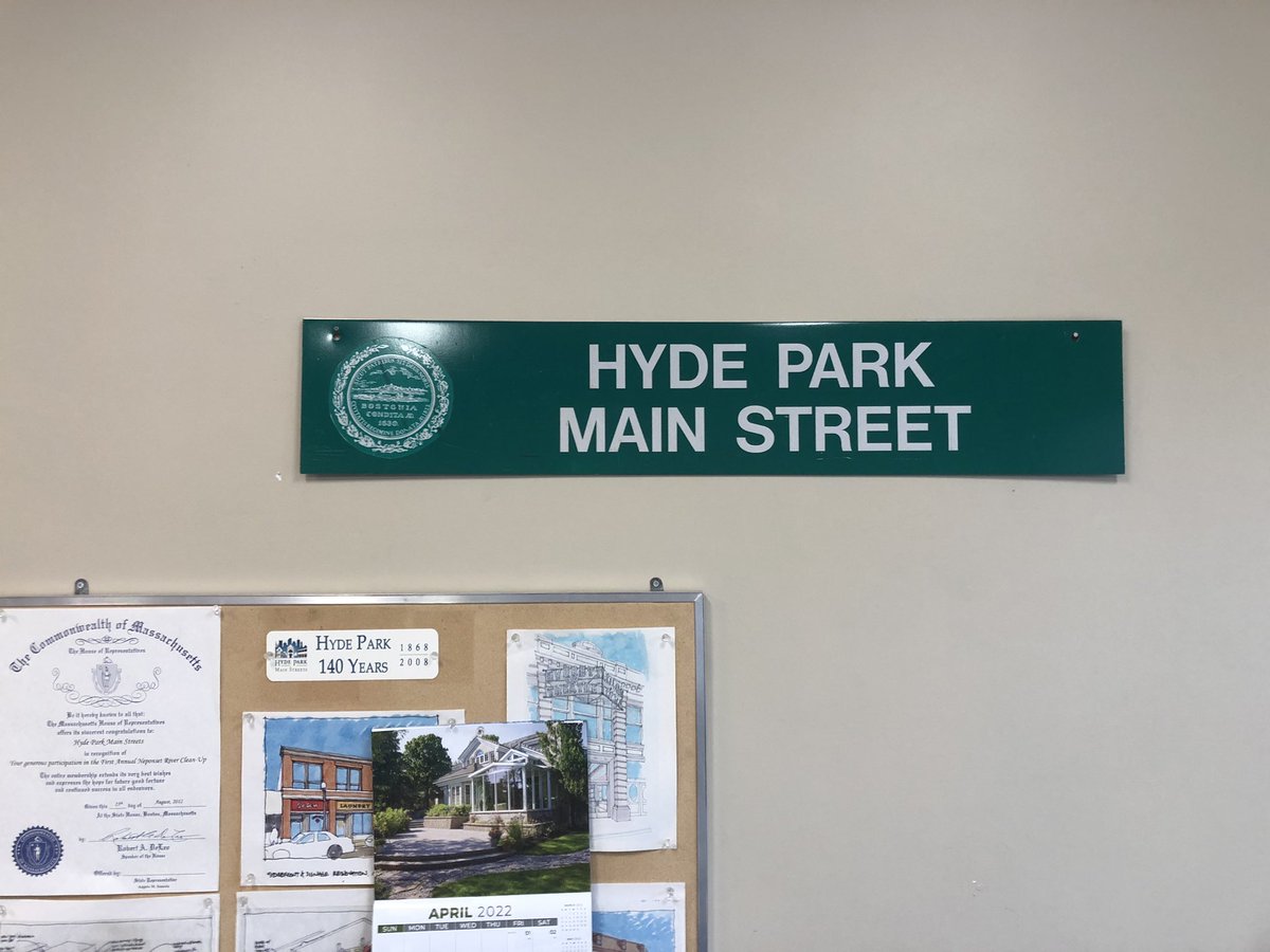 CFamaWBZ's tweet photo. These are HP Bucks. A product of @HydeParkMS. Designed to promote outreach,
inclusion, and local enterprise. And they are FREE!!! https://t.co/KLG6D0S5gj