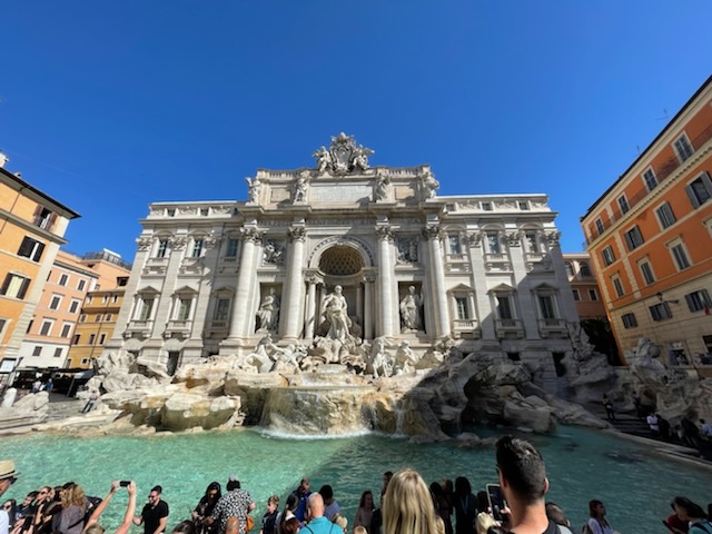 MillikinWBB's tweet photo. Read about yesterday's adventures in Rome brought to you by Aubrey Staton! 
https://t.co/g8bGywb0K3 https://t.co/o9cCmnyy50