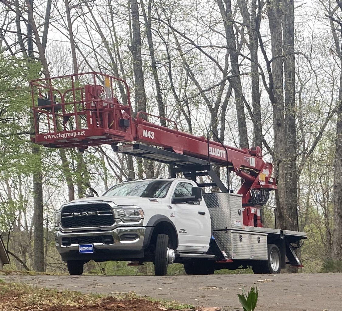 The #HOA doesn’t like my new truck being parked in the cul-de-sac… I’m not mad at them for the call or request to move it.

My driveway doesn’t work because the truck cannot make it past a hard 90 with a very large poplar at the bend. 

Time to find some storage space.