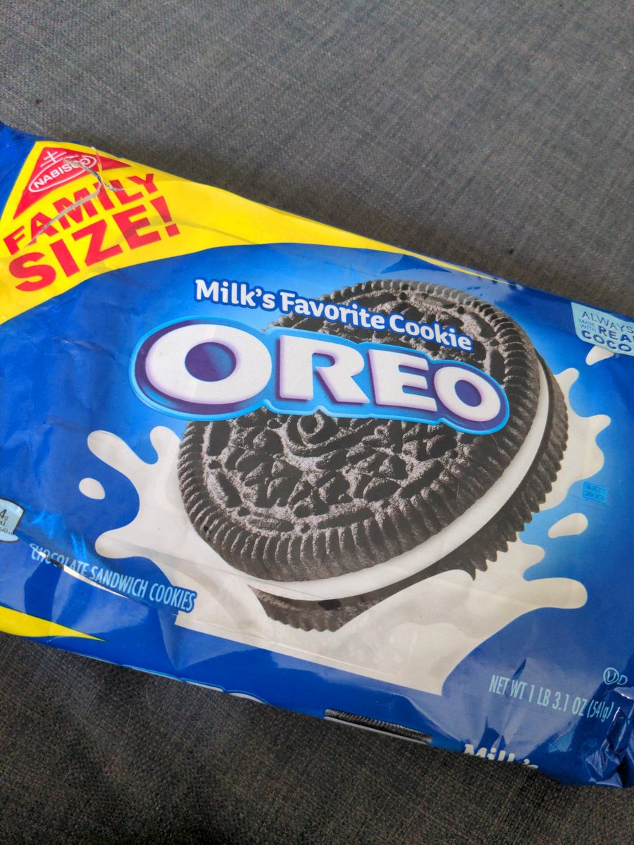 ohheypizzacat's tweet photo. Training resumes Monday, so naturally I'm going to eat Oreos and drink some beer tonight. #ultratraining #50ktraining https://t.co/uQ1T6psU2A