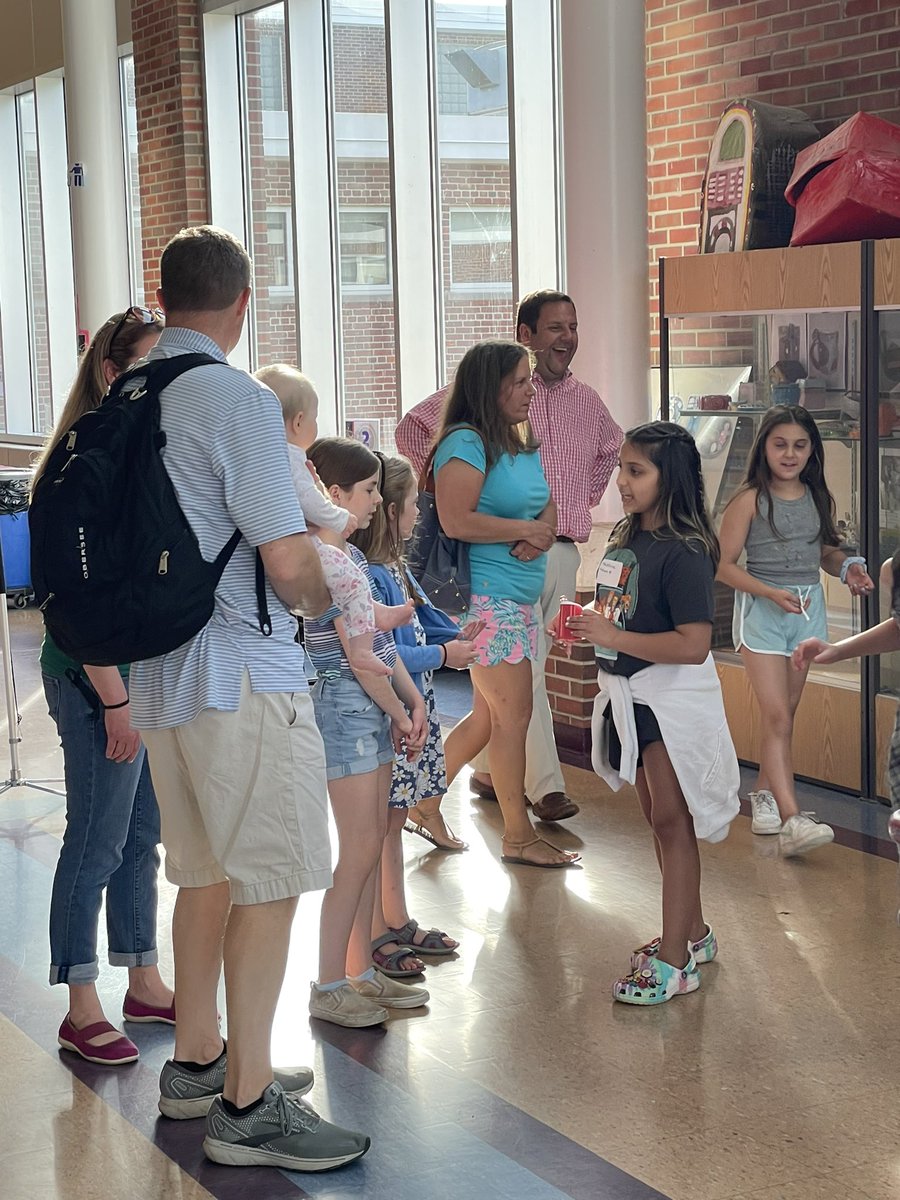 JAdams7532's tweet image. The @SaxeMS Grade 4-5, Family Tour Night…Student tour guides leading the way.