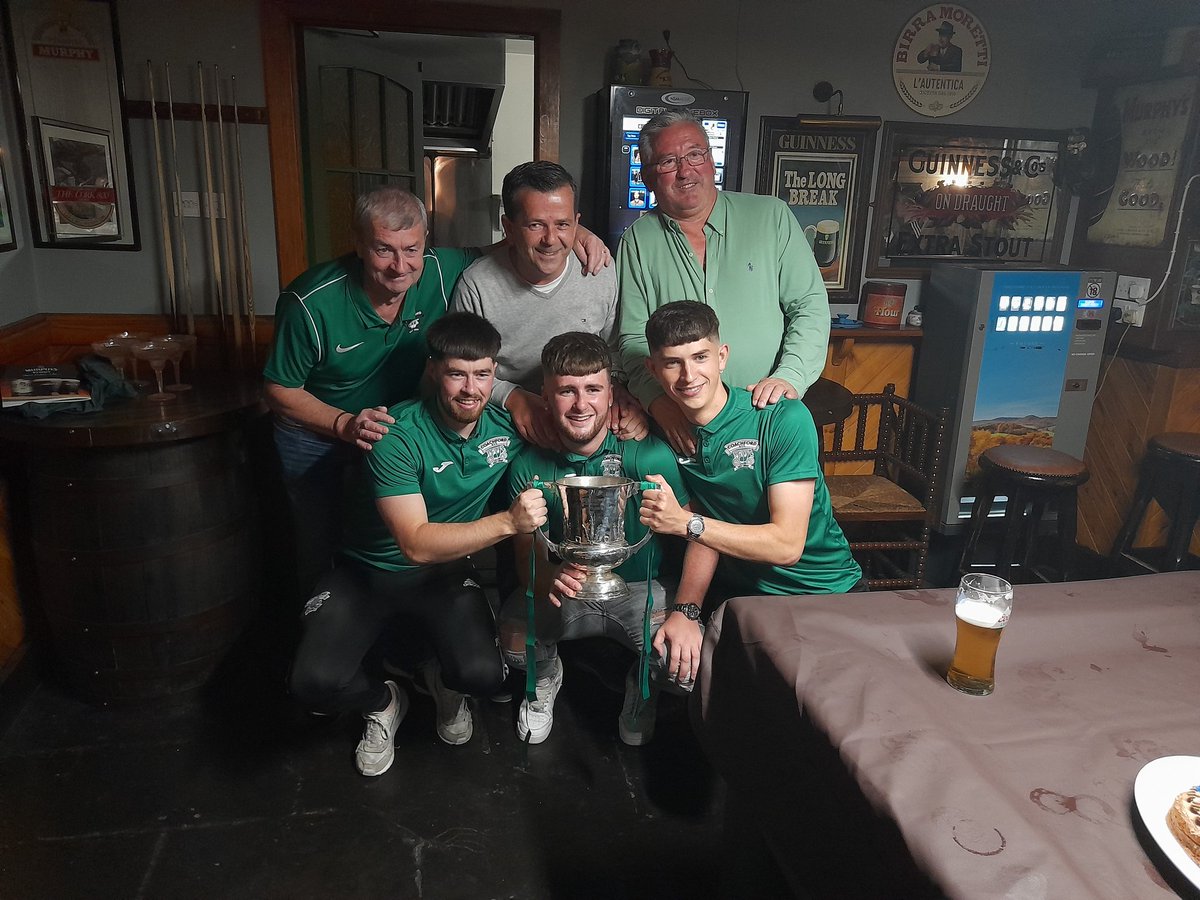 Coachford_AFC's tweet photo. Their fathers won it and now they've won it too #family #AOH @billycasey2 @markmurphy56 @murphy_adam123 https://t.co/CrjqeWTBwQ