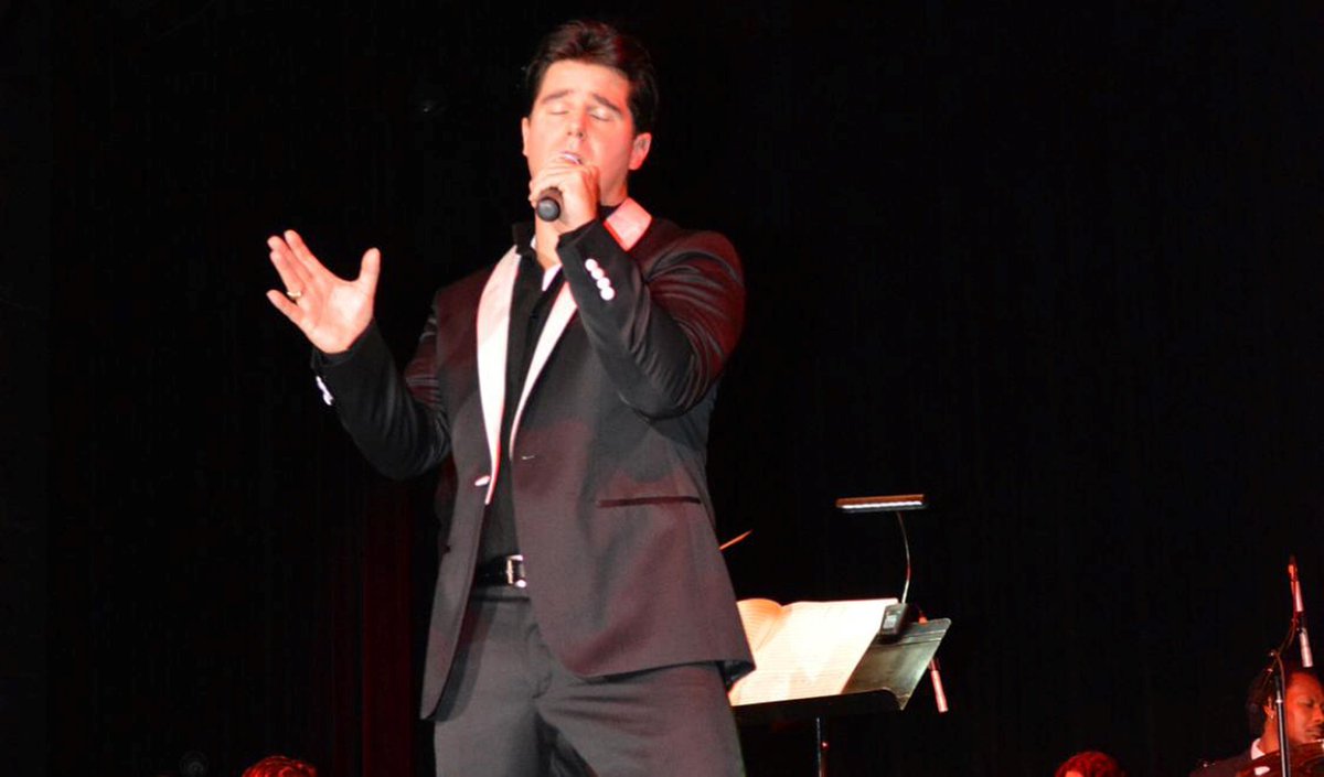 PerfPilchards's tweet photo. THE KING SYMPHONIC: THE MUSIC OF ELVIS PRESLEY | @Shea_Arender @VegasSymphony
 @Elvis_News @cadoganhall  https://t.co/EplyqWZy7n via @SardinesMag https://t.co/DSn4TRI9u2