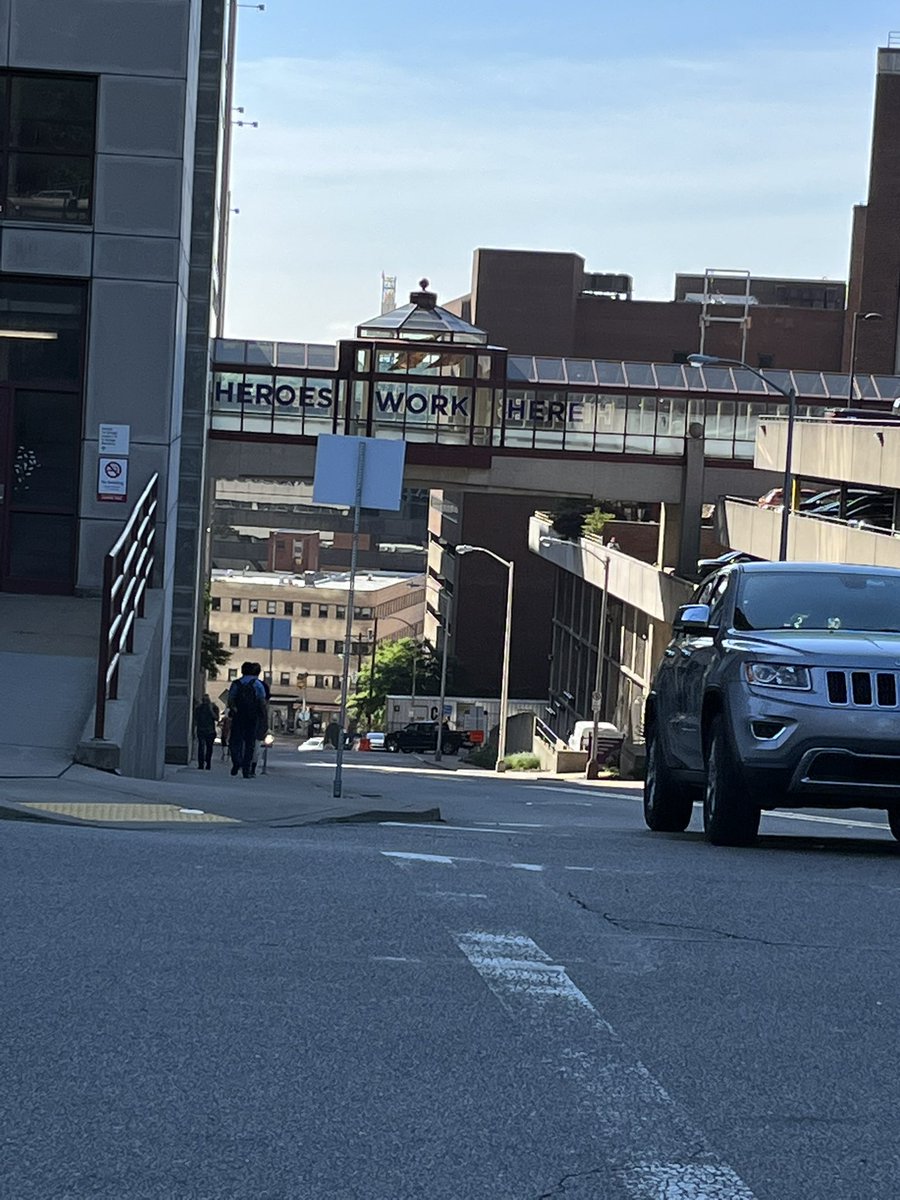 BJDSOP_ADAA's tweet photo. If they walk this every day, pharmacy students at U Pitt must be awfully fit by the end of the semester. Thanks for wonderful job as a host site for the @AACPharmacy #BPEPsummit https://t.co/cCd7KuoPMT