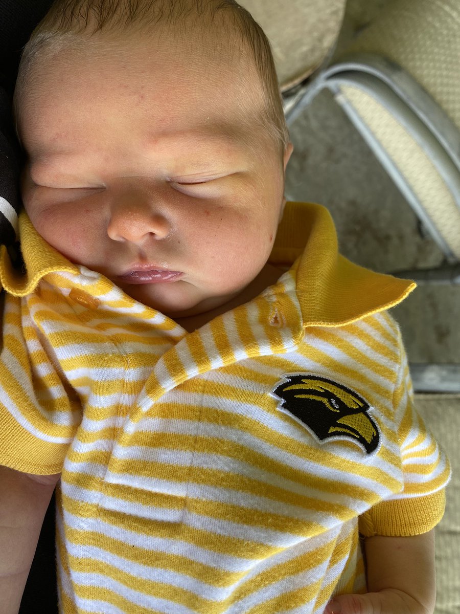 SteelmanGatlin's tweet photo. When you’re 3 days old and USM wins a pitchers duel, you gotta take a nap #SMTTT https://t.co/vB9PqPkGS5