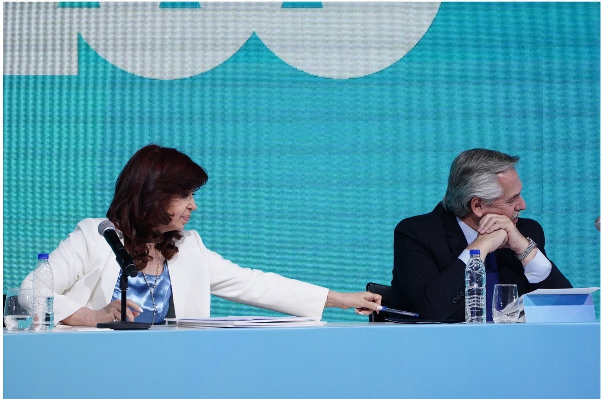 Grozzio's tweet image. Fotos que hablan 

#cfk2023