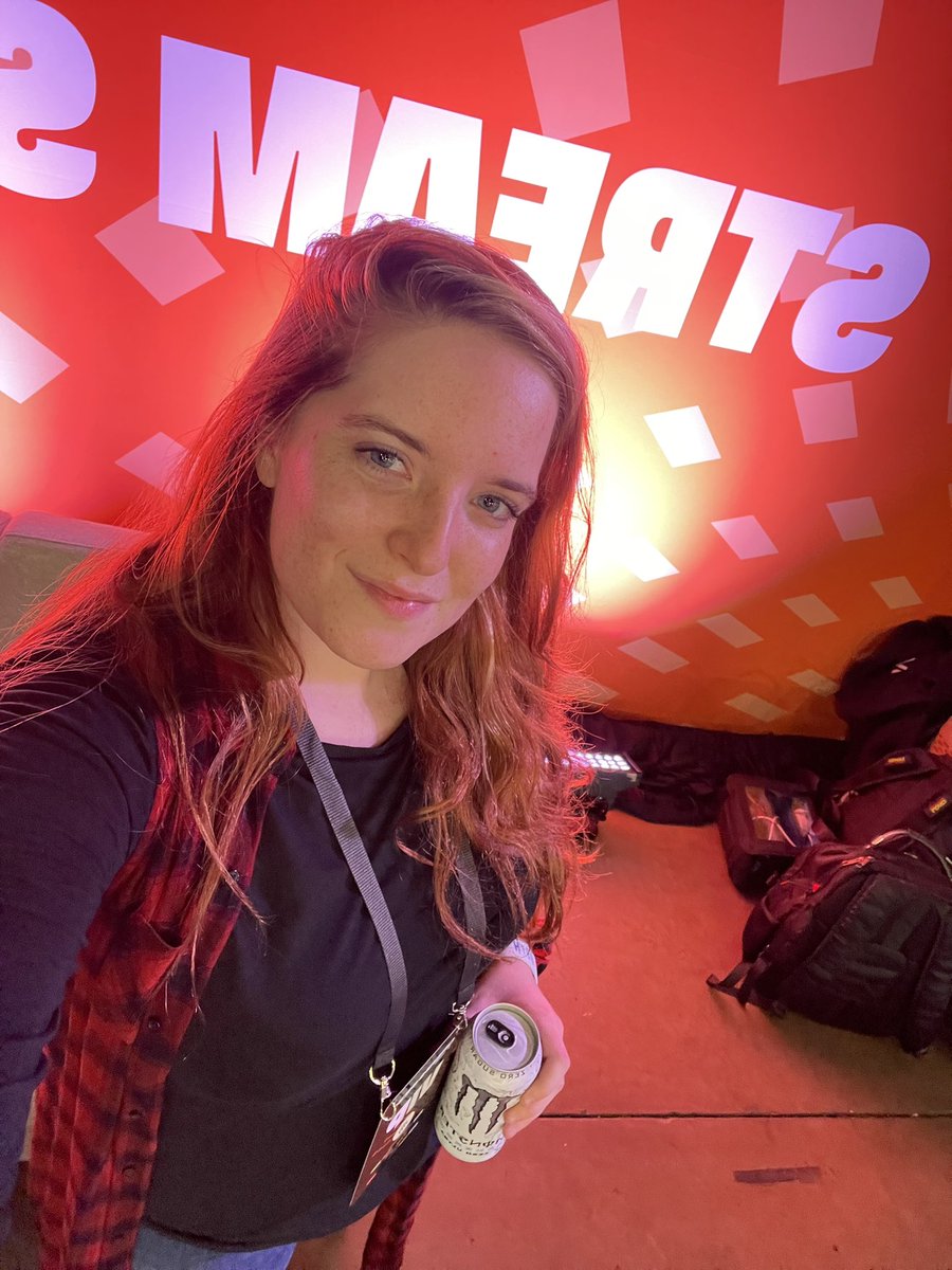 MissesLucifer's tweet photo. Guess I gotta start streaming again so I don’t feel like a fraud hanging at the #StreamStudio
#DHDAL https://t.co/IaYc88db8j