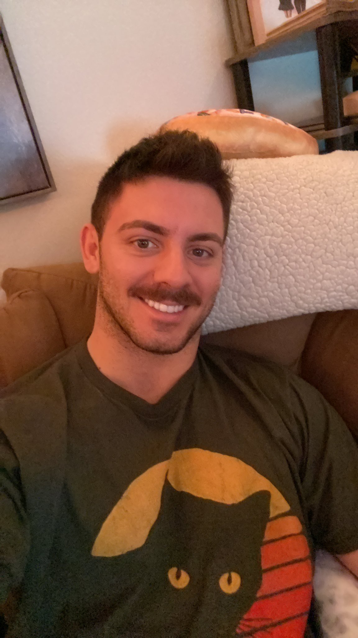 Austin Day on Twitter "Feeling so lazy today https//t.co/cp48g80mZA