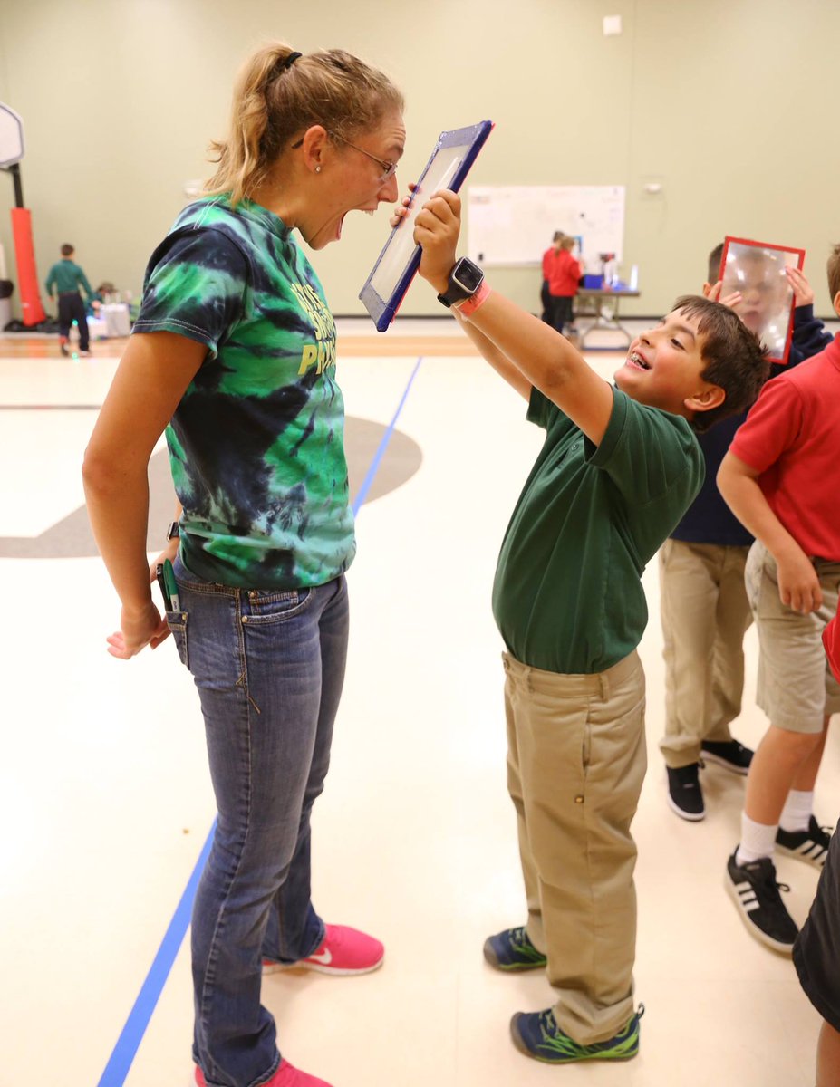 CSULSOP's tweet image. LSOP interns do a lot, from building and maintaining experiments to sharing science around Colorado and all over the world! Consider donating to the Brian Jones Little Shop of Physics Endowment to support our interns in perpetuity.
col.st/I0mEa
@CSUNaturalSci