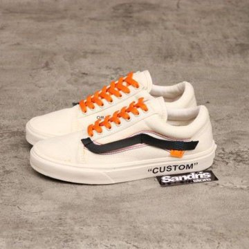 TroliShopee's tweet photo. Rekomendasi Sepatu Custom Cocok Untuk Cowo dan Cewe

A Thread https://t.co/E0HS1UFkJq