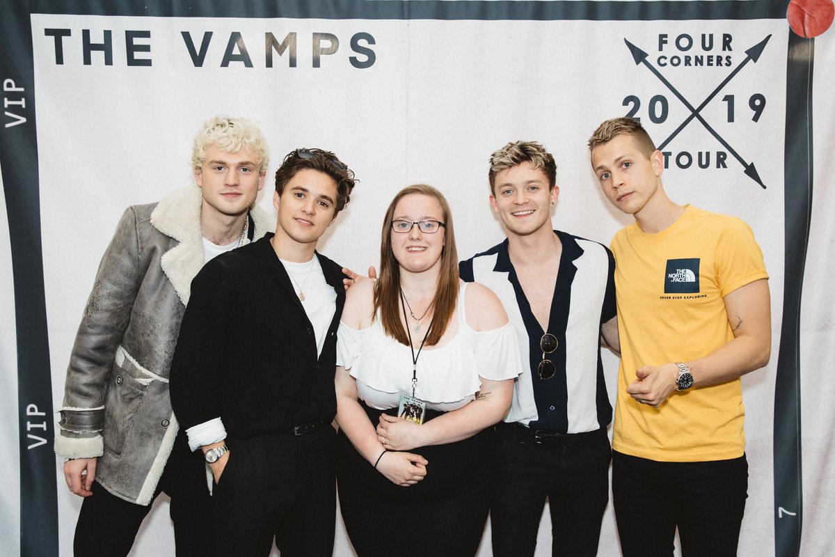 Susanstephine_'s tweet photo. ;That "stupid" group saved me🤞🏻🖤 https://t.co/f4b2fWJWOd