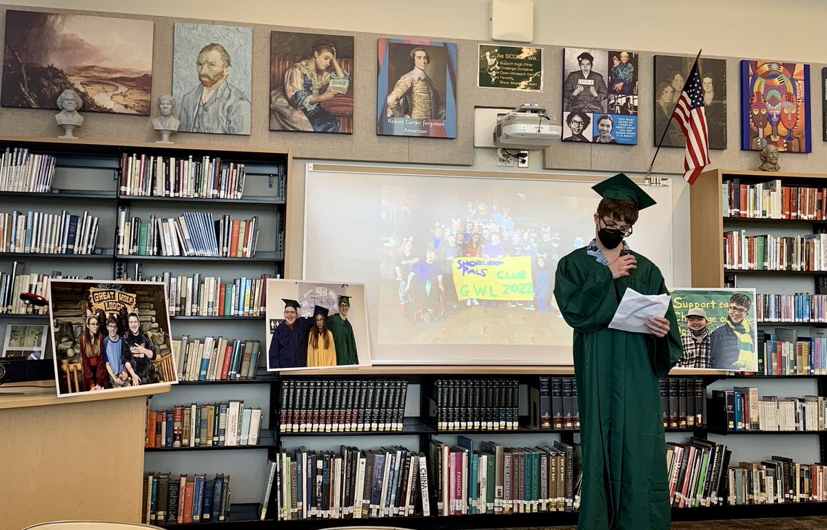 ScottIrwin75's tweet photo. Proud of our Shorecrest students in directed studies who are graduating this year - way to go!  Thank you to all of the parents, teachers, and staff members who contributed along the way. https://t.co/mDjyLvZ9co