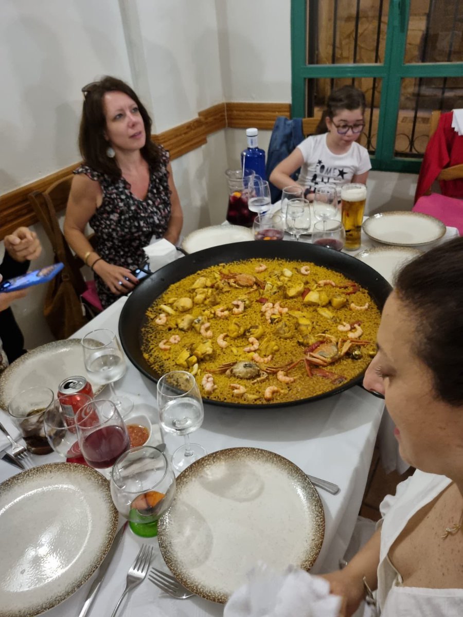 The European Aniridia Conference is also to stay together, talking about our daily life and eating typical dishes from Alicante!

But please don’t call it paella, this is arroz mixto 😎

See you tomorrow for the scientific conference!

#Aniridia #EuropeanAniridiaConference