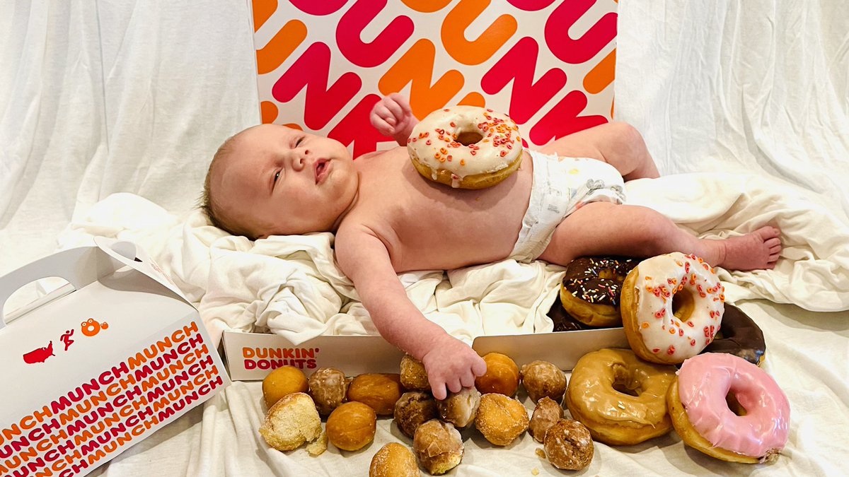 DaVlogtweets's tweet photo. Well… @dunkin we really got out of hand on #NationalDonutDay HAHAH!! #ToyotaPinStripePride #Yankees #Dunkin #Donuts #Yummy https://t.co/rbIwpoSpcI