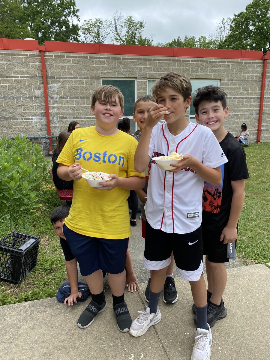 MrsKeady's tweet photo. Thank you @wbpd1656 for our ice cream social today! It was delicious! #wbwildcats https://t.co/RMMa5bgRpY
