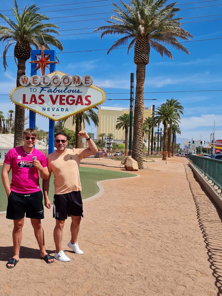 CraigGalyer's tweet photo. All TOWN  r WE from Vagas Baby!!
Gutted we're missing the final. Blame my Mrs For surprising me for my birthday.🤣🤣🤣
Believe in yourselves lads you've been immense UTM🖤🤍⚽️🏆#gtfc @officialgtfc https://t.co/WQcLNmcC1O