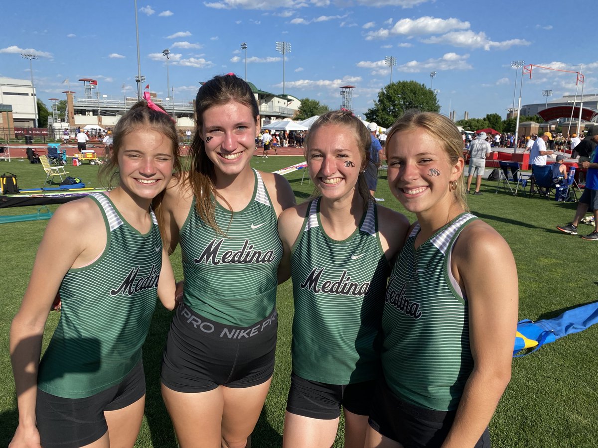 G-TR: The <a href="/medinaathletics/">Medina Athletics</a> girls 4x100 of seniors <a href="/AliK_8/">Alison Kollar</a> and <a href="/HannahNeiger/">Hannah Neiger</a>, junior <a href="/kaylaperfect_/">Kayla Perfect</a> and sophomore <a href="/PaigeNosse/">paige</a> at the <a href="/OHSAASports/">OHSAA Sports</a> Division I state meet