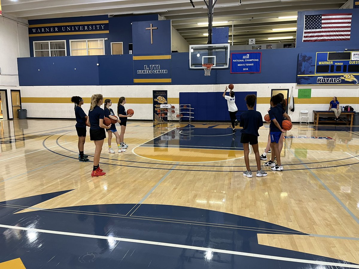 Brian Cruz tweet media