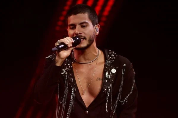 centralreality's tweet photo. Há uma semana para o inicio de turnê, Arthur Aguiar cancela shows e anuncia que vai passar por cirurgia de hérnia.

A venda de ingressos do primeiro show ainda não tinha saído do 1º lote, o que também pode ter contribuído para o cancelamento da turnê. https://t.co/lZfdAFs13g