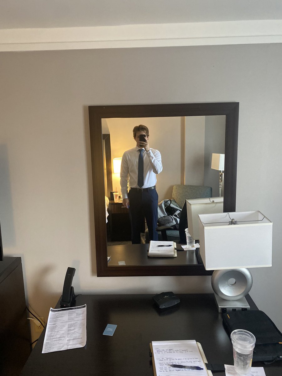 lwatrob's tweet photo. boyfriend that interviews for full time jobs:
girlfriend that plays sparkle princess fairy all day: https://t.co/8EEBnkb5Hk