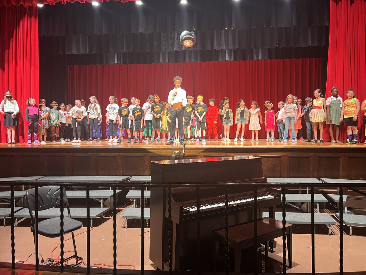 Ridgeway Rocks 2022 Talent Show! <a href="/principalJes/">Jessica Torres-Maheia</a>