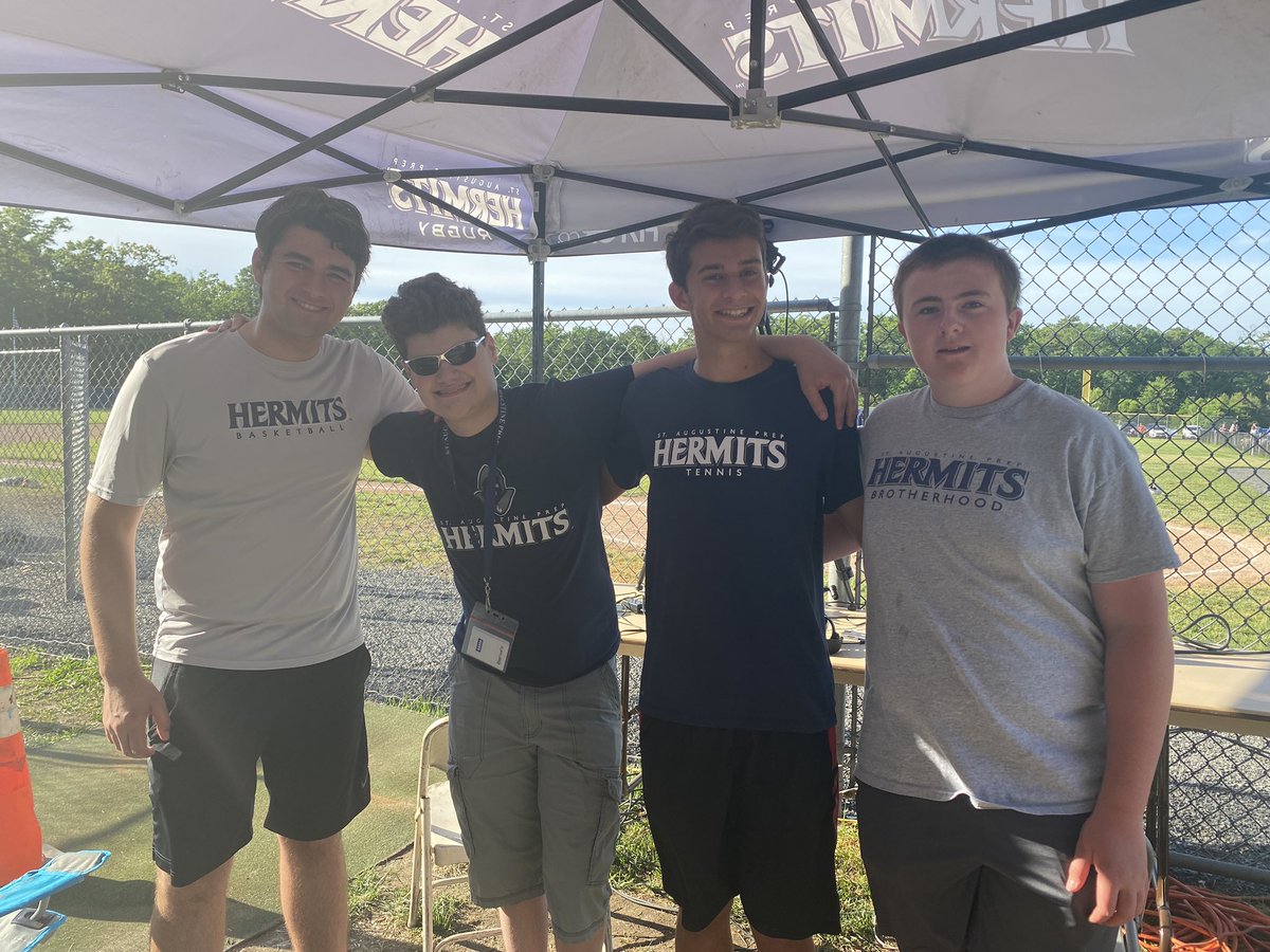 Great day at the ballpark with some of <a href="/HermitBroadcast/">Hermits Broadcasting</a>’s very best. Jimmy Bachman, Billy Jamison, Vinny Polistina and Darren Mattern (HBC Debut) on the call for <a href="/HermitsBaseball/">Hermits Baseball</a>’s playoff opening W. 

Big shoutout to <a href="/CoachBroomell/">Thomas Broomell</a> for the opportunity!

#HermitPride⚾️