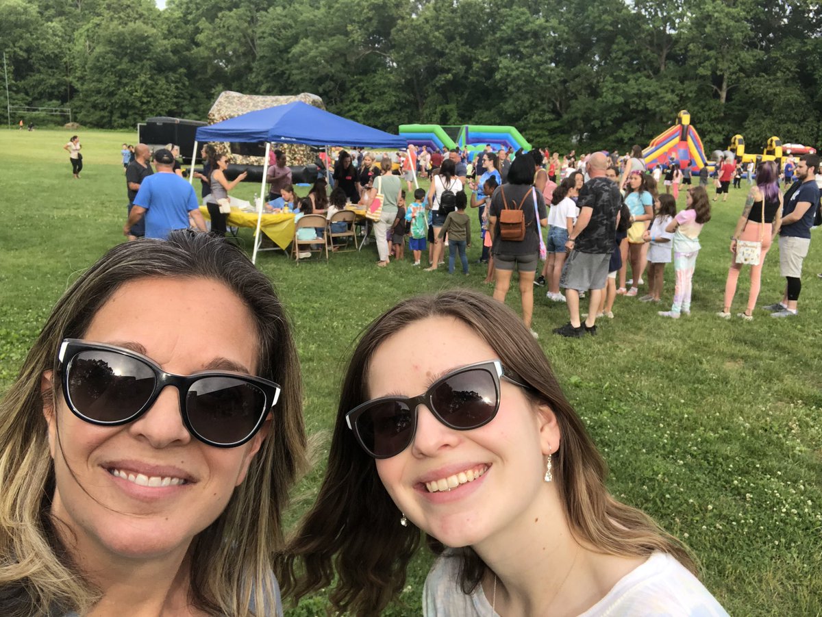 traceyclaw's tweet photo. McDivitt Carnival! @McDivittSchool https://t.co/ifXBWjYM7R