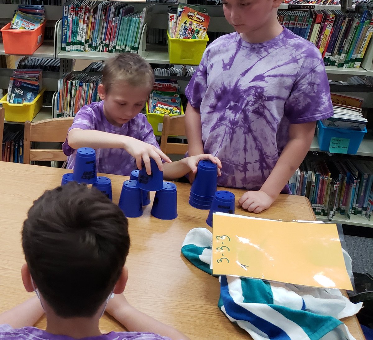 MrsLents's tweet photo. We had a BLAST at Field Day today! What a fantastic way to end the school year together! Part 1 #leadlikeajaguar #djroars #ilbsd13 https://t.co/f2Dslt5zA5