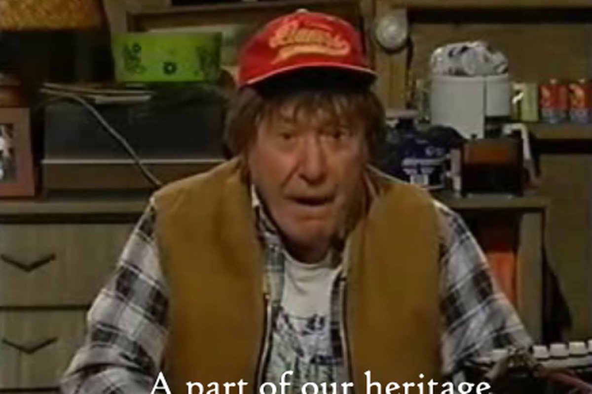 SarcasticElder's tweet photo. @RealAndyLeeShow Please tell me I am not the only one old enough to understand this, but this is the image I see when I here "Canmore" #MikeFromCanmore #AirFarce https://t.co/6iw2FsyGlJ