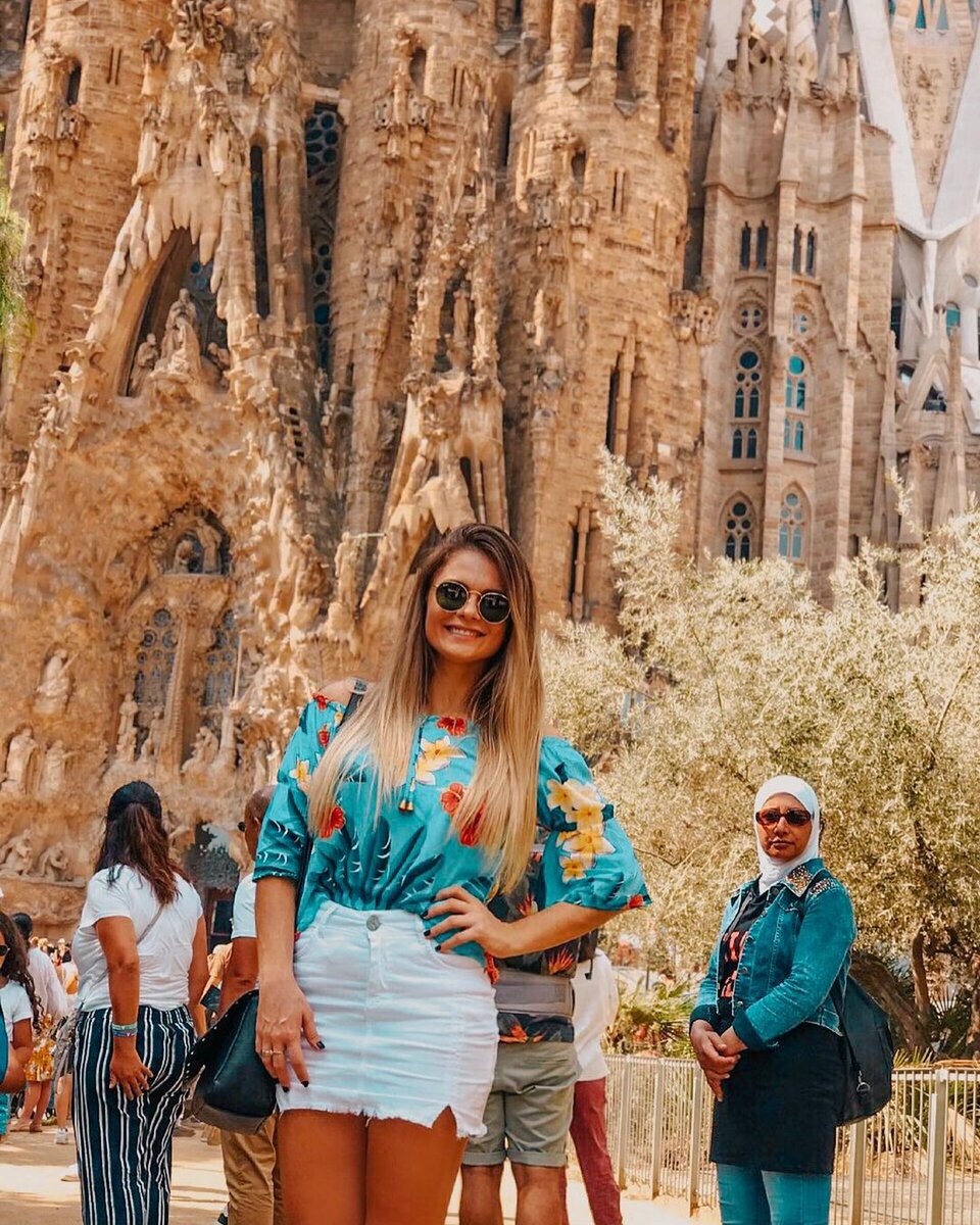 Rivejollyy's tweet photo. Magical journey i have la sagrada familia , Barcelona truly one of the best decision to go there ,

#sagradafamilia #barcelona #a #spain #gaudi #catalunya #o #bcn #barcelonacity #travel #mood #love #like #happy #perfect #live #follow #holiday #beauty #enjoy #laugh https://t.co/76BMCIlrnP