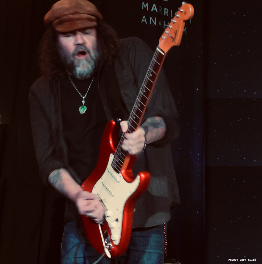 JCBliss's tweet photo. A collection of music greats at the 2022 @NAMMShow
- Anaheim Marriott; Anaheim, CA (6-2-22). @TClax_Music @iamscottpage @FretlessMonster @kennyolsonrocks #JonathanMover
Photo: Jeff Bliss
https://t.co/XkblC3Lvm9 https://t.co/i1WqTRiHz7