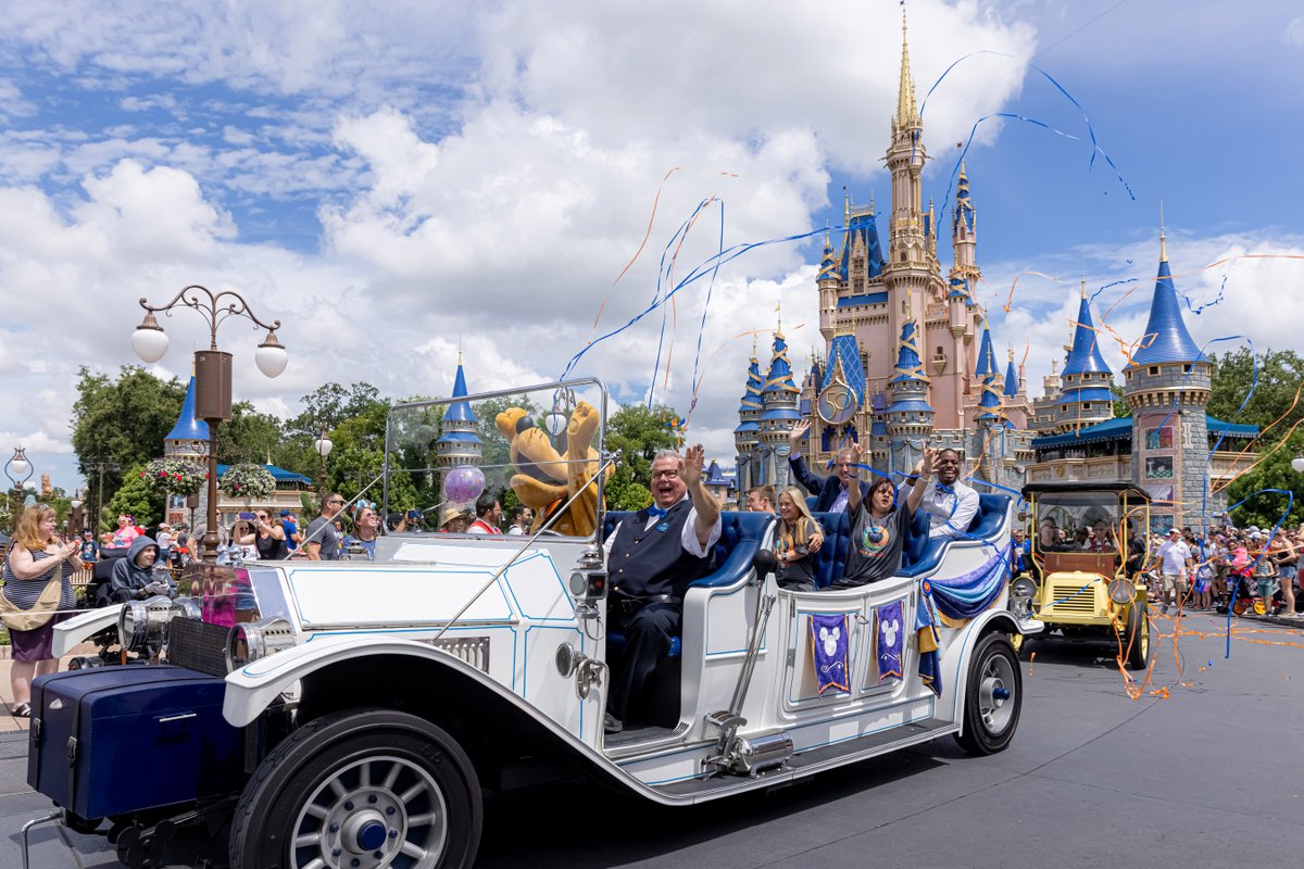 2026USAGames's tweet photo. Earlier today the Flame of Hope arrived at the Happiest Place on Earth 😍

Thank you to @LETRforSO for making sure it arrived in style! https://t.co/UI1CBep4al