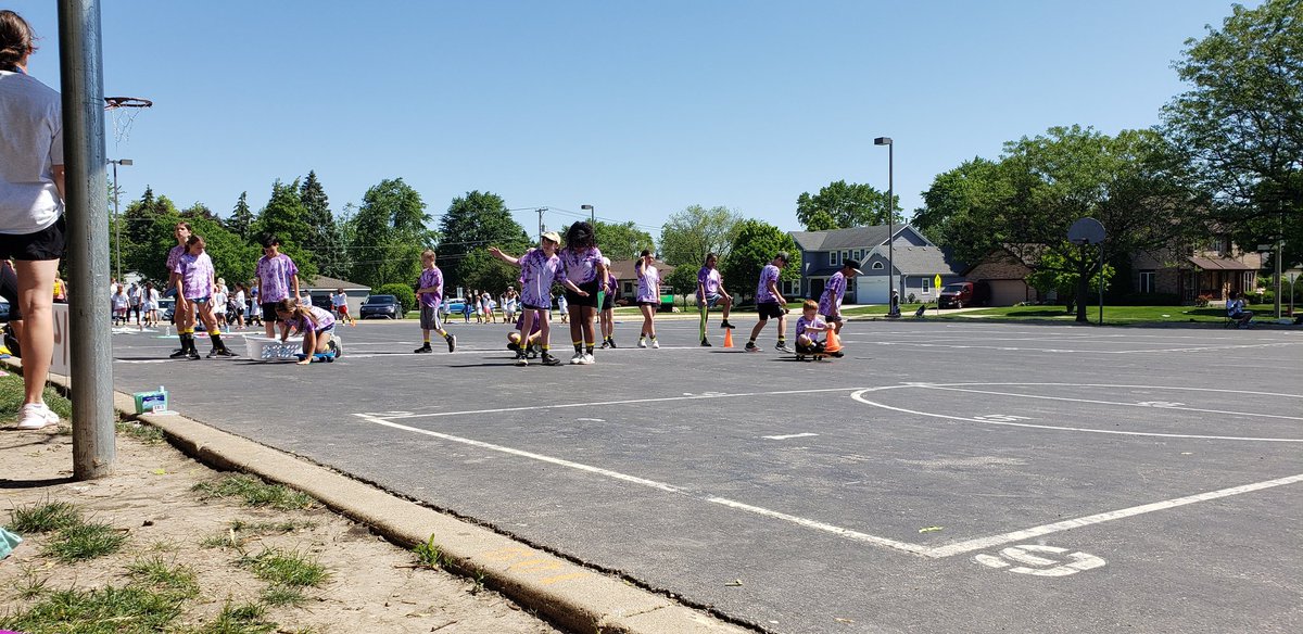 MrsLents's tweet photo. Knockout, Titanic, and Scooters.... OH MY! Thanks to the family volunteers for helping make today so much fun! #leadlikeajaguar #ilbsd13 #djroars https://t.co/SiGoruRSR5