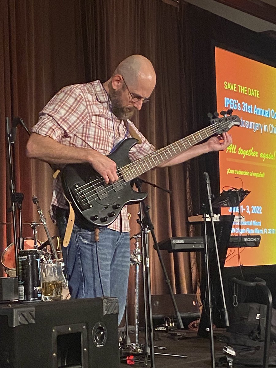 PedPrac12's tweet photo. Sound Check 😎
@losmancavesoficial 🎼🎵🎸
@gipjep1 @IPEGSurgery
@ipegmiami2022 Closing Celebration
#TheBassist #EventChair #Eddie😎 https://t.co/iWT3DXIi2f