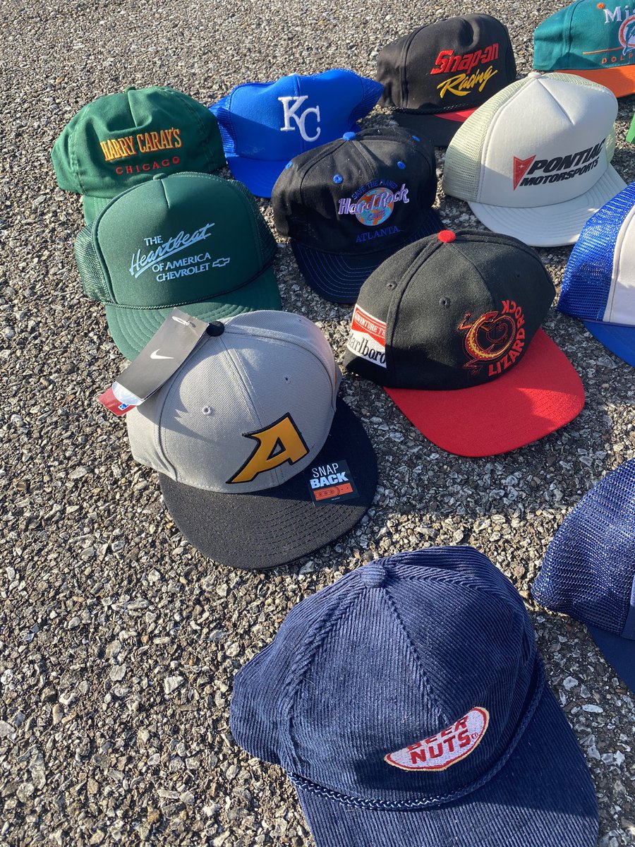 FlippinwithFlow's tweet image. See anything Hit the DM