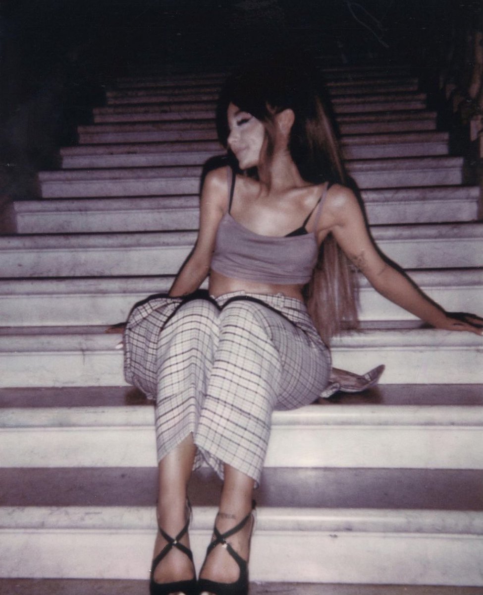 ariana throwbacks tweet media