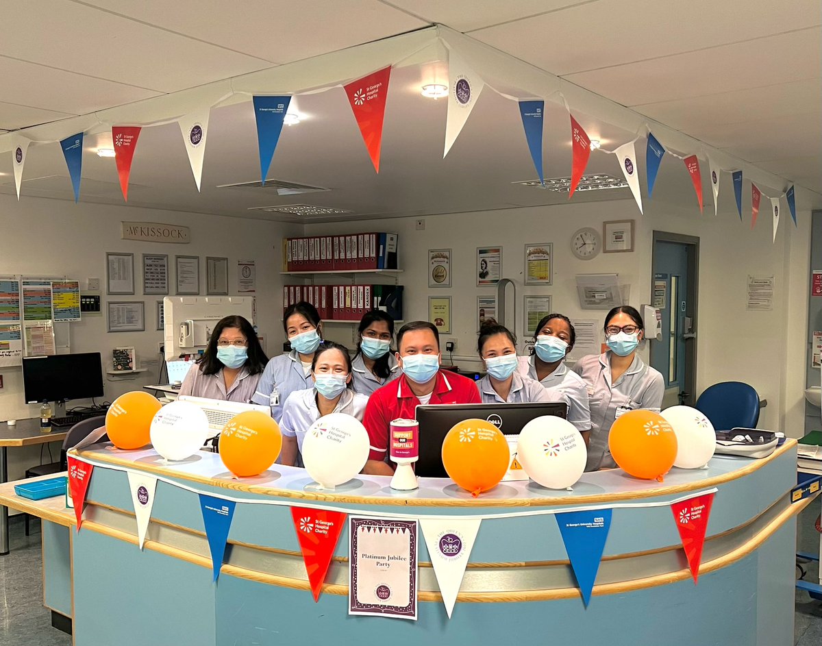 PengsonRommel's tweet photo. Congratulations to her majesty! #PlatinumJubilee  #GodSavetheQueen @GivingtoGeorges @stgeorgeshospital #MckissockWard https://t.co/15Z3fHGaBW