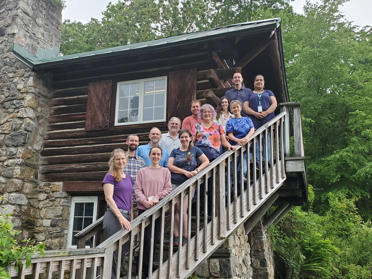 NYCmicrobes's tweet photo. Congratulations and thank you to John Wehr and @LouisCalderCtr algae class @DrAlgaeGirl, @WiseAlgae, @Abby__Webster, @MiaWrey, Robbin Matthews, Karen Collins, Heather Pembrook, Don Culjak, Puspha Naraine, John Kaurich for an awesome two weeks of collecting!! #PhycologyFriday https://t.co/bnjC4kpdzI