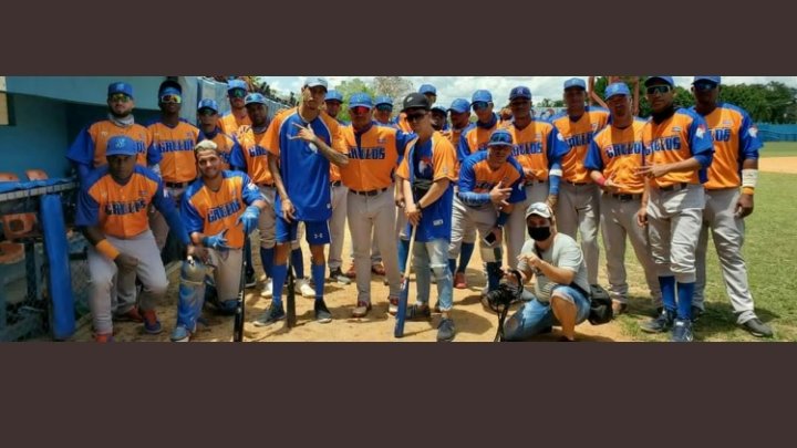 ✅ Los gallos 🐓 después de 14 años de espera, se imponen en un Play Off de la pelota cubana y ocupan ahora junto a #Granma  y #Matanzas , uno de los cupos a la siguiente fase de nuestro pasatiempo nacional ⚾️.
 #Cuba #Deportes