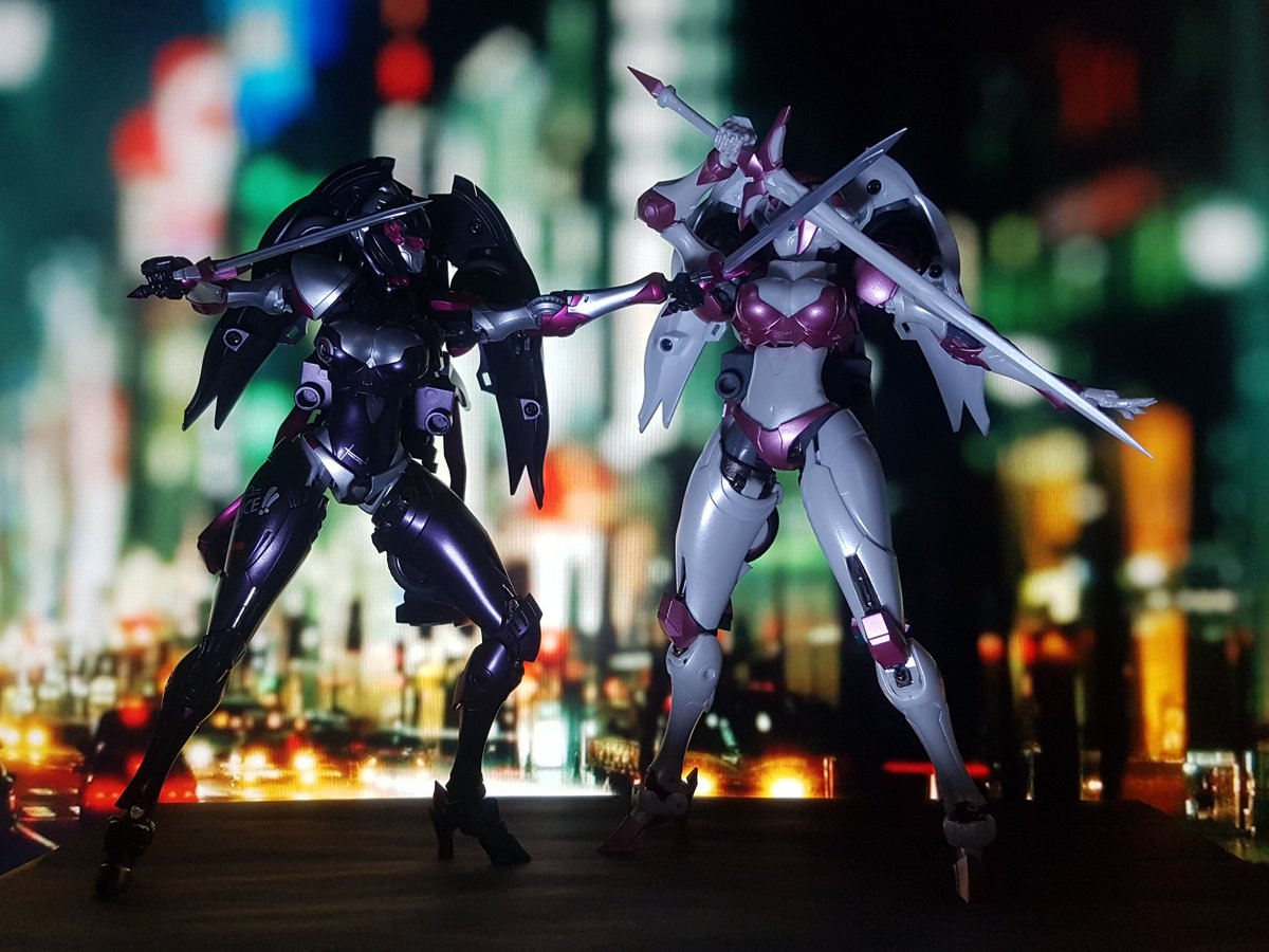 TheLocalBard's tweet photo. The robot girls are fighting again.
#BigFirebirdToy @Phoenix_BFB #Nicee #Mocha #EX01PlusMocha #EX01Nicee https://t.co/fSwrOpCAeX