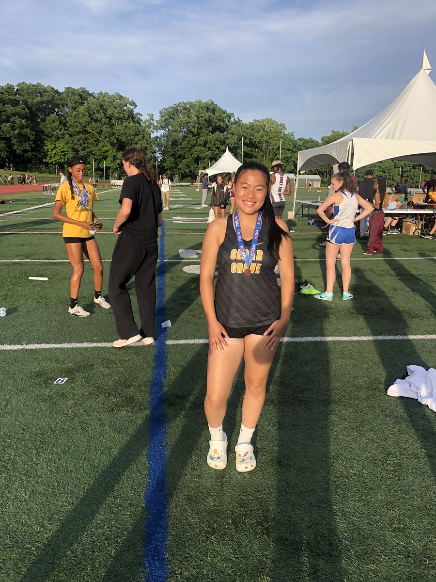 CGHSRUN's tweet photo. Anna places 3rd in javelin and qualifies for the Group 1 Championship! https://t.co/cQtuc1pfxK
